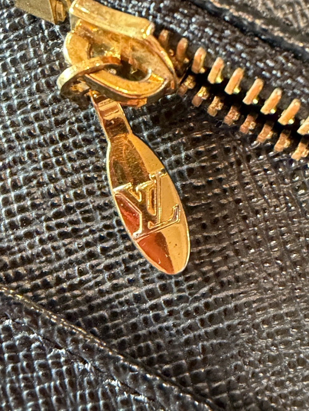 Louis Vuitton
2017 LV Monogram Kimono Wallet - Picture 7 of 10